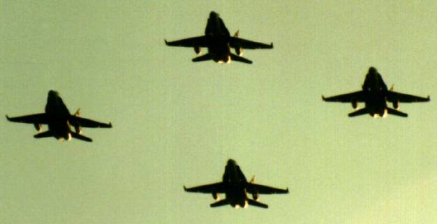 f18_23.jpg (17730 bytes)